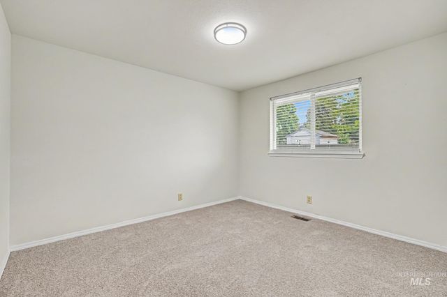 1576 S Linda Vista Ave, Boise, ID 83709