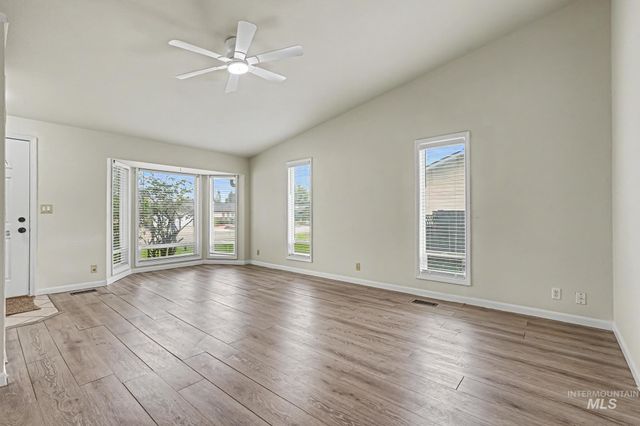 1576 S Linda Vista Ave, Boise, ID 83709
