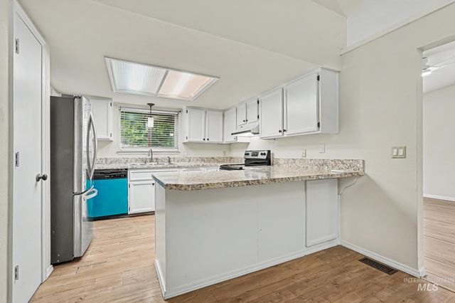 1576 S Linda Vista Ave, Boise, ID 83709