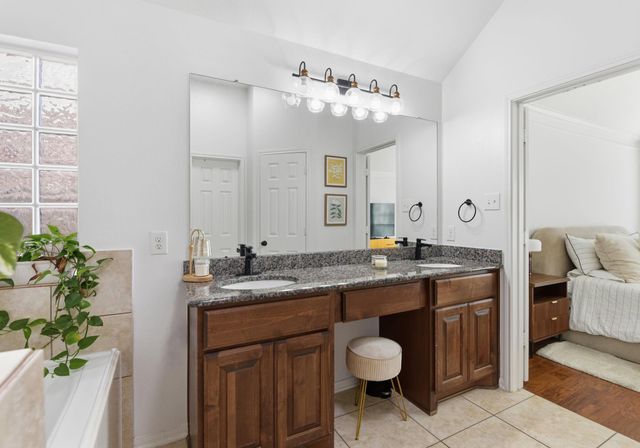 12806 Shadow Canyon Lane, Pearland, TX 77584