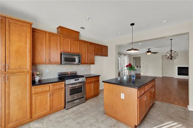 1596 Four Seasons, Beaumont, CA 92223