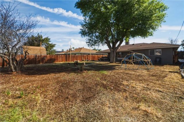 661 S Carmalita, Hemet, CA 92543