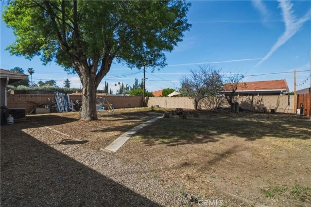 661 S Carmalita, Hemet, CA 92543