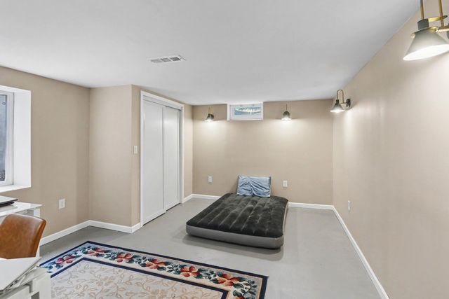 1767 N Cambridge Place, St. Joseph Twp, MI 49085