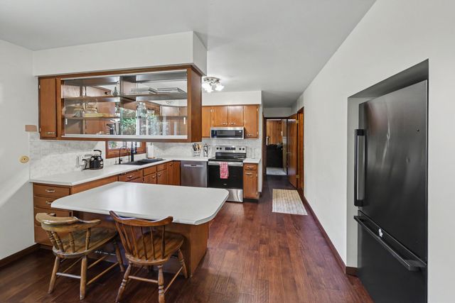 1767 N Cambridge Place, St. Joseph Twp, MI 49085