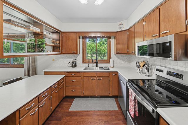 1767 N Cambridge Place, St. Joseph Twp, MI 49085
