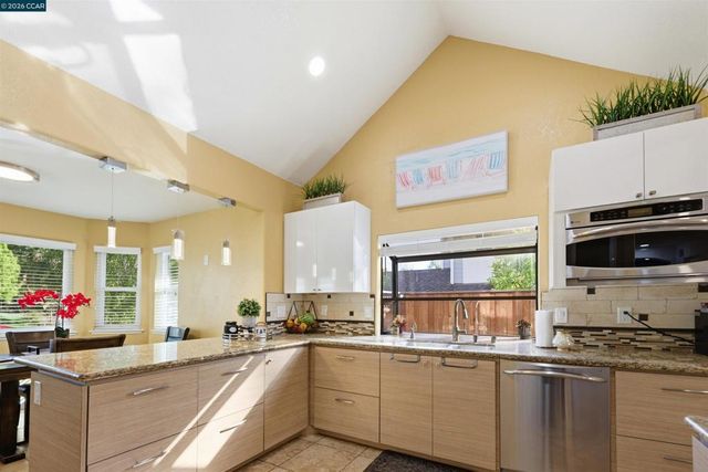 142 Sussex Ct, San Ramon, CA 94582