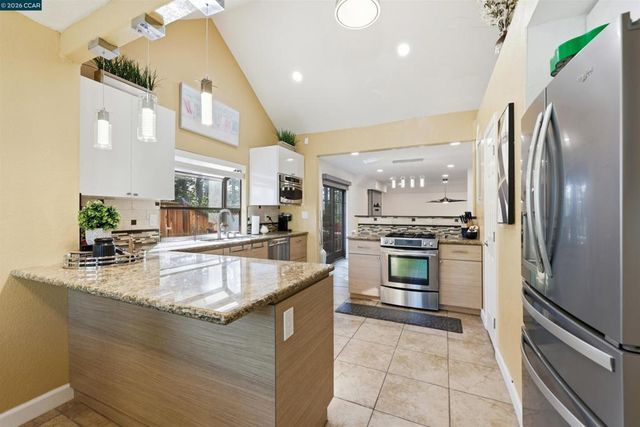 142 Sussex Ct, San Ramon, CA 94582