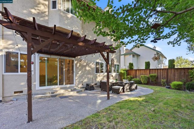 142 Sussex Ct, San Ramon, CA 94582
