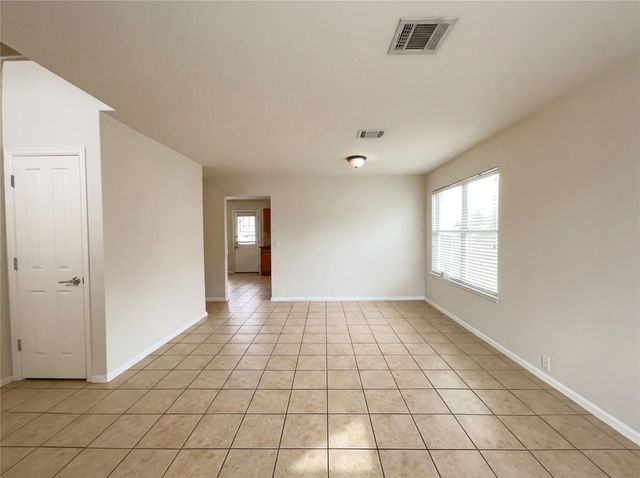 965 Sweet Gum DR, Kyle, TX 78640