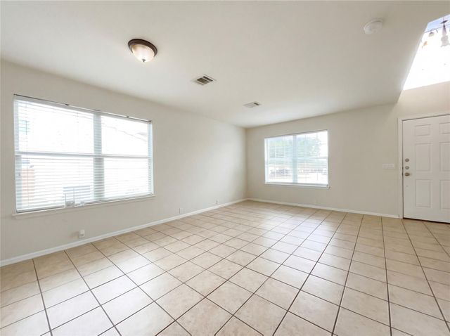 965 Sweet Gum DR, Kyle, TX 78640