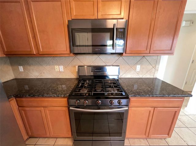 965 Sweet Gum DR, Kyle, TX 78640