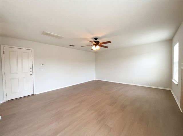 965 Sweet Gum DR, Kyle, TX 78640