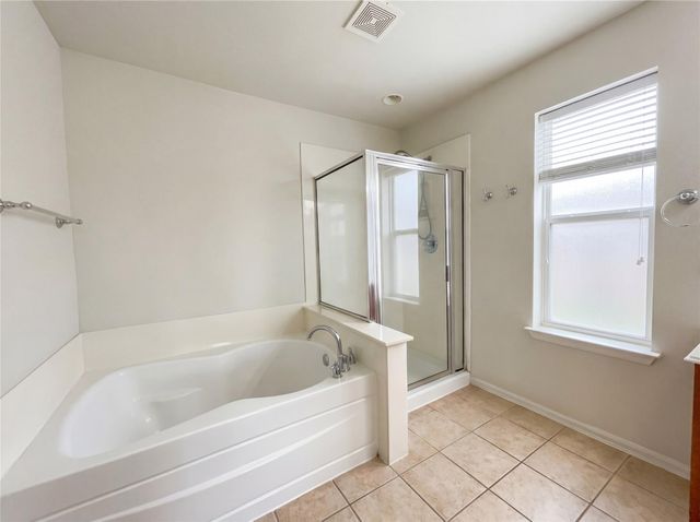 965 Sweet Gum DR, Kyle, TX 78640