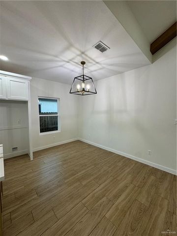 809 E Costa Del Sol Avenue, Edinburg, TX 78542