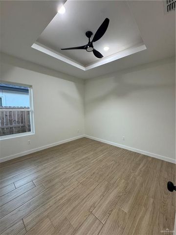 809 E Costa Del Sol Avenue, Edinburg, TX 78542