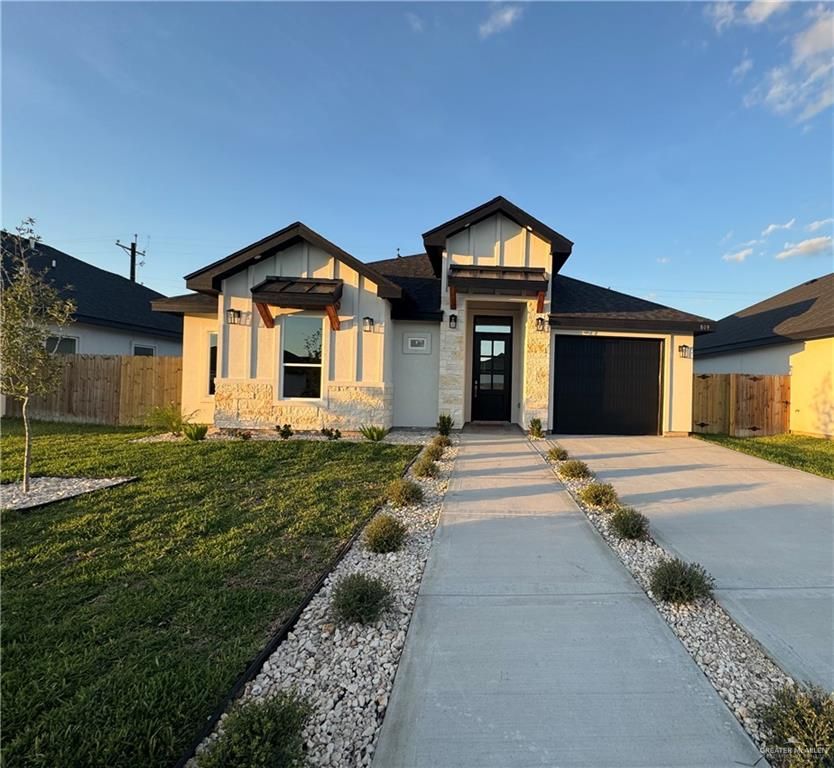 809 E Costa Del Sol Avenue, Edinburg, TX 78542