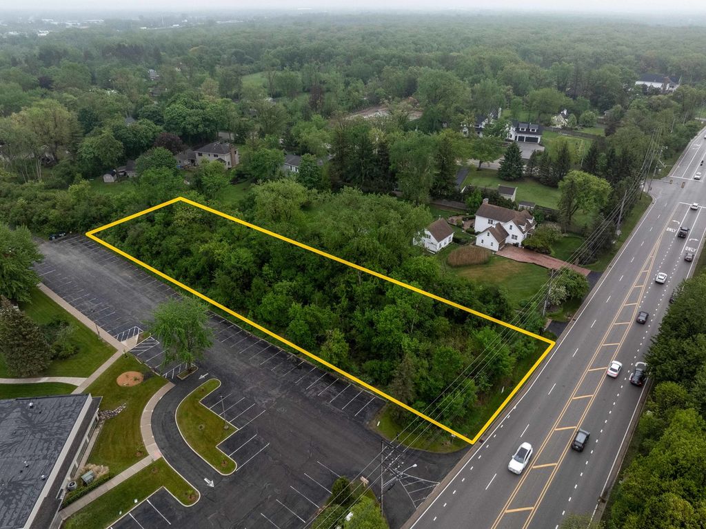 254 S St. Mary's Road, Green Oaks, IL 60048