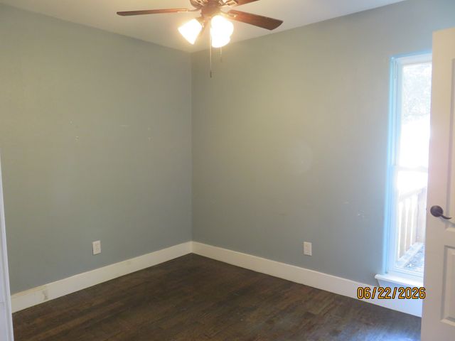 705 S Patterson Street, Campbell, TX 75422