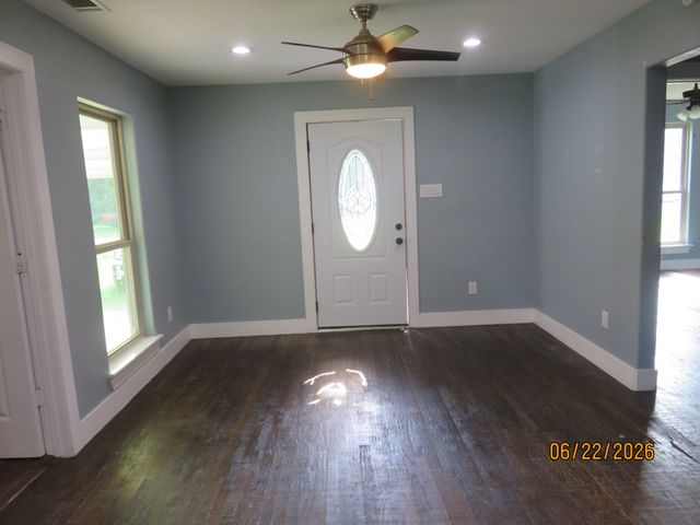 705 S Patterson Street, Campbell, TX 75422