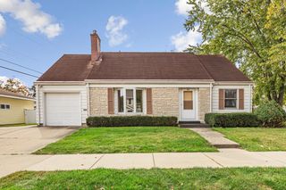 319 3rd Street SW, Faribault, MN 55021