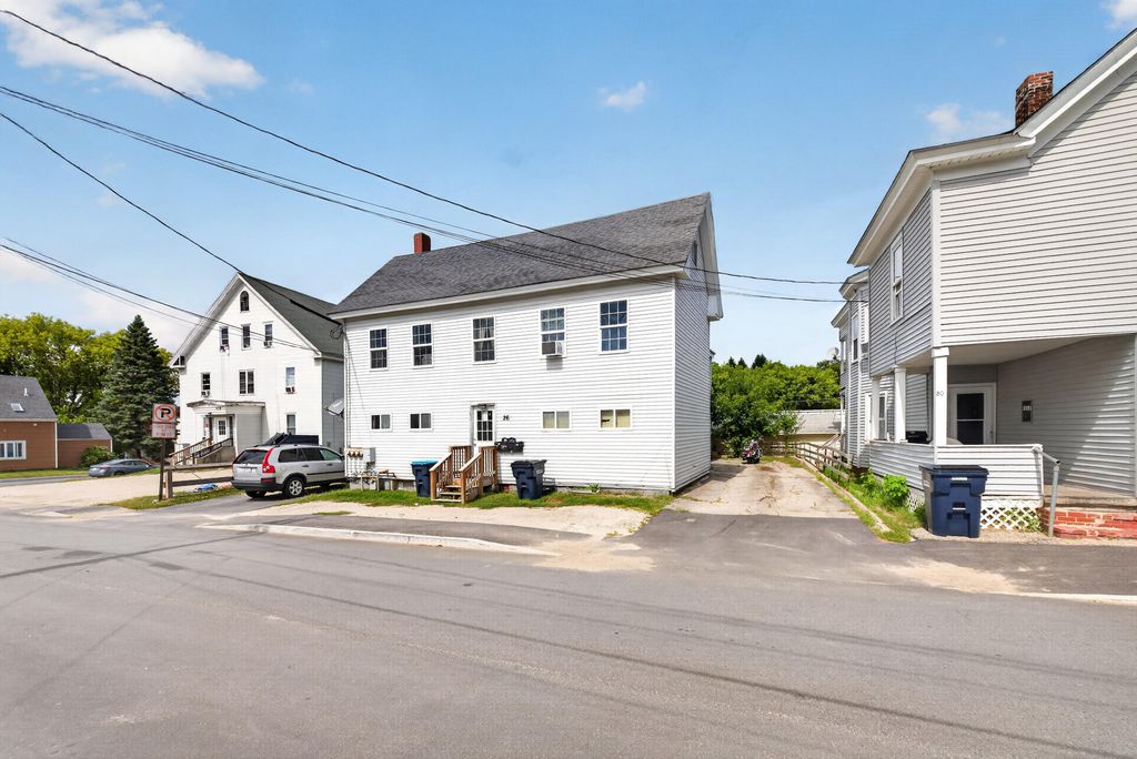 26 Elm Street, Lewiston, ME 04240 — photo 3