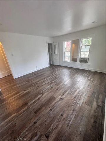 1261 S Plymouth Blvd, Los Angeles, CA 90019