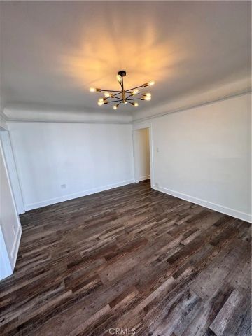 1261 S Plymouth Blvd, Los Angeles, CA 90019