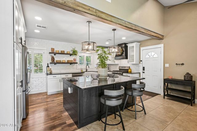 2117 W WINDSOR Avenue, Phoenix, AZ 85009