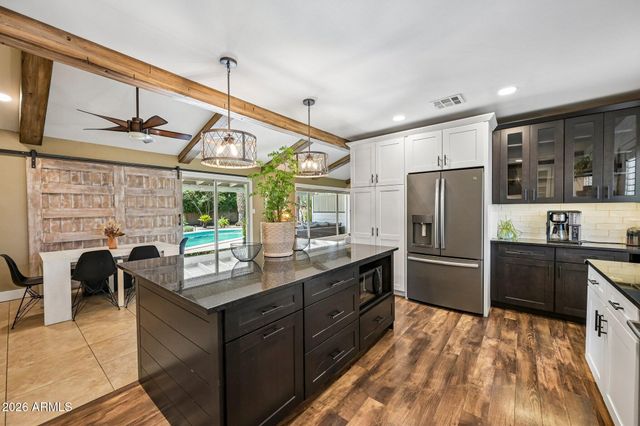 2117 W WINDSOR Avenue, Phoenix, AZ 85009
