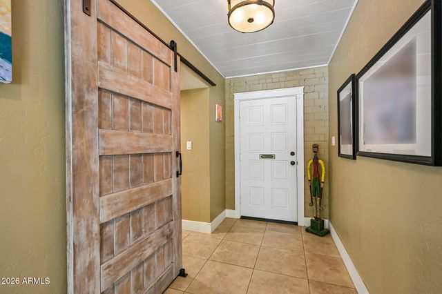 2117 W WINDSOR Avenue, Phoenix, AZ 85009