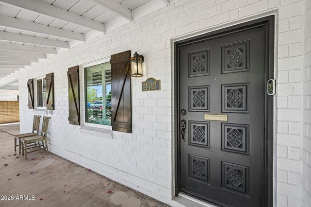 2117 W WINDSOR Avenue, Phoenix, AZ 85009