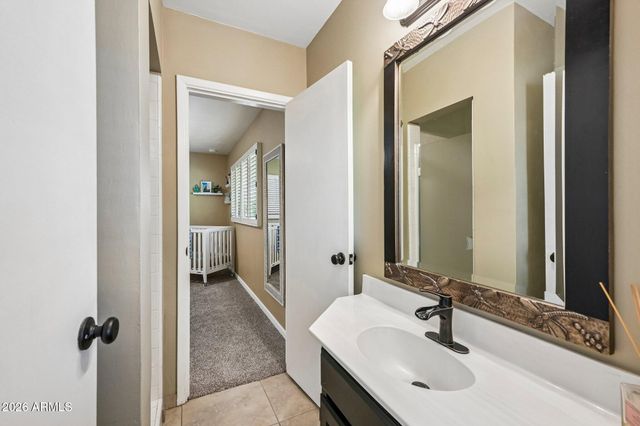 2117 W WINDSOR Avenue, Phoenix, AZ 85009