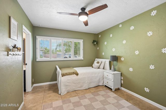 2117 W WINDSOR Avenue, Phoenix, AZ 85009