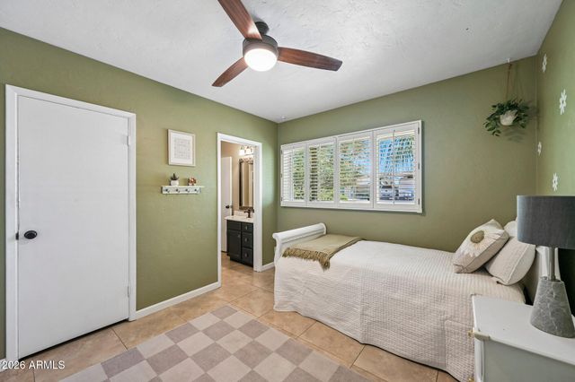 2117 W WINDSOR Avenue, Phoenix, AZ 85009