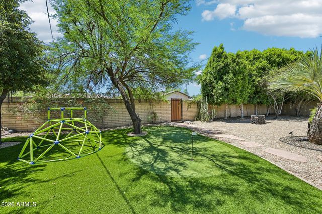2117 W WINDSOR Avenue, Phoenix, AZ 85009