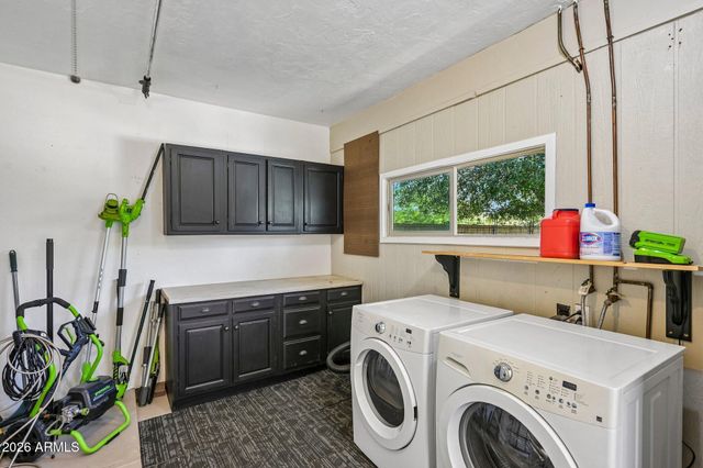 2117 W WINDSOR Avenue, Phoenix, AZ 85009