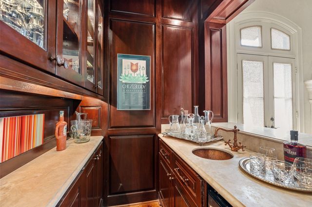 4012 Piping Rock Lane, Houston, TX 77027
