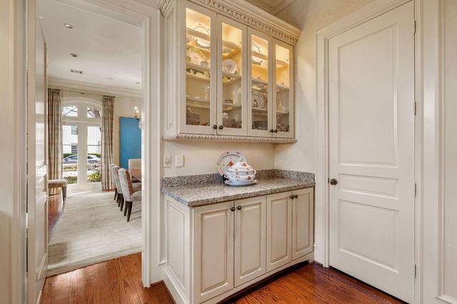 4012 Piping Rock Lane, Houston, TX 77027
