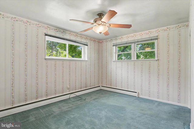 308 HILLCREST DR, New Cumberland, PA 17070