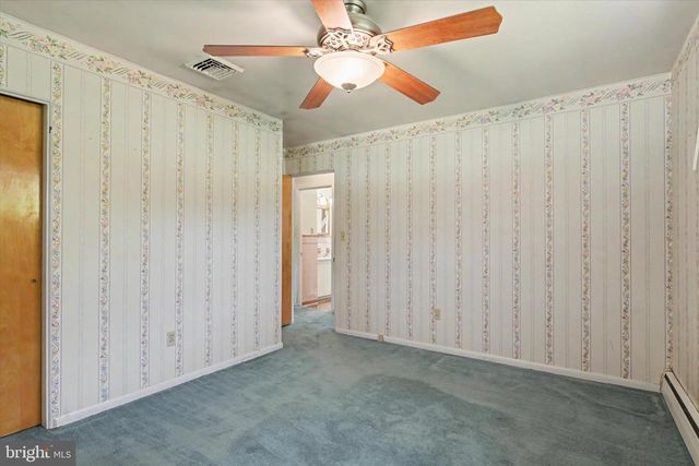 308 HILLCREST DR, New Cumberland, PA 17070