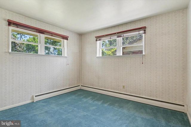308 HILLCREST DR, New Cumberland, PA 17070