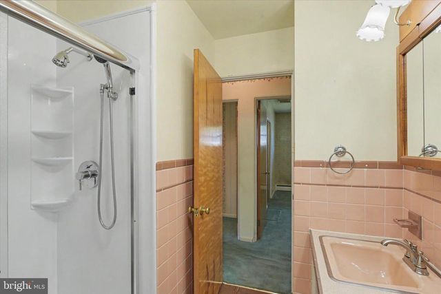 308 HILLCREST DR, New Cumberland, PA 17070