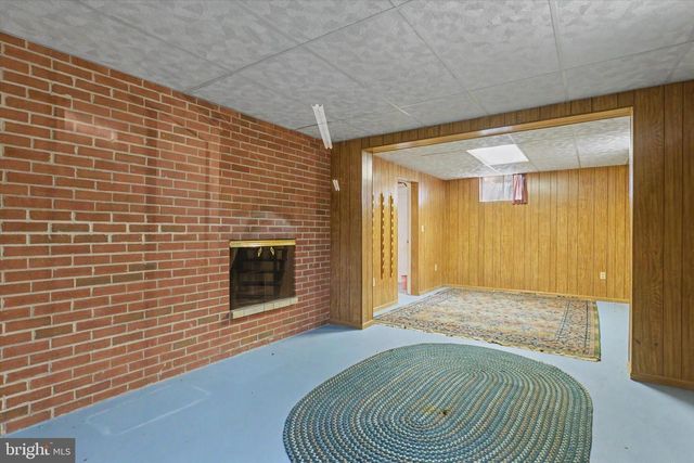 308 HILLCREST DR, New Cumberland, PA 17070