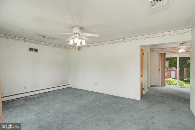 308 HILLCREST DR, New Cumberland, PA 17070