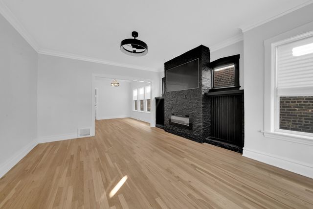 1541 S 50th Avenue, Cicero, IL 60804