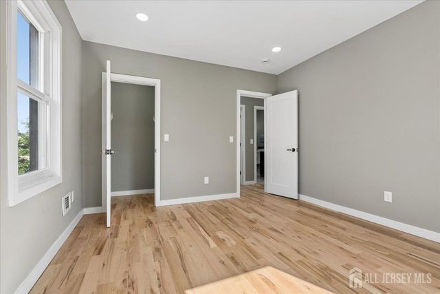 17 Atlantic Street, Carteret, NJ 07008