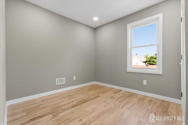 17 Atlantic Street, Carteret, NJ 07008