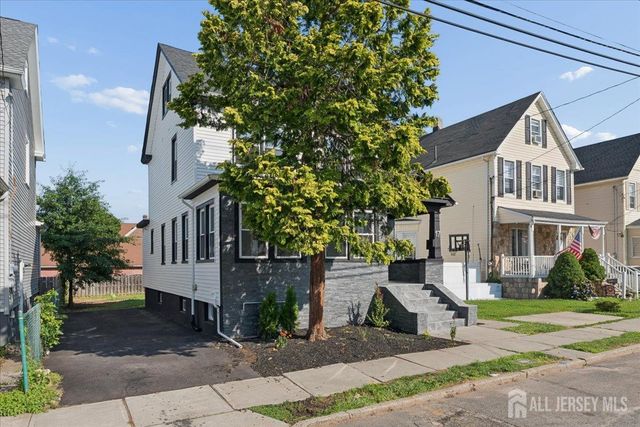 17 Atlantic Street, Carteret, NJ 07008