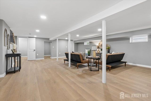 17 Atlantic Street, Carteret, NJ 07008